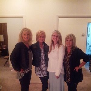 Meet your Posher, Leslie